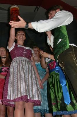 m_Erstes_Garser_Volksfestmadl_3.JPG