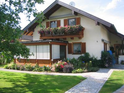 m_Haus_aussen1.JPG