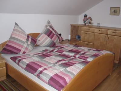 m_Schlafzimmer.JPG