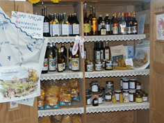 Schmankerlschrank - Internet.jpg